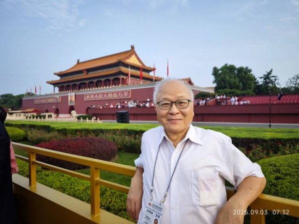 精选期货配资 台湾统派郭冠英：当核导弹方队经过，台胞集体自发鼓掌欢呼